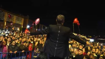 Haluk Levent yeni yıla Hatay'da depremzedelerle girdi