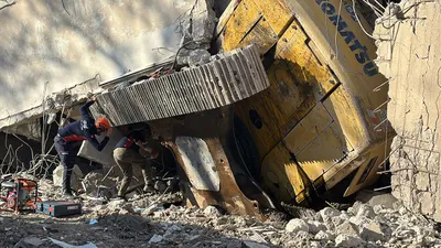 Bina yıkımında kaza: Bir kişi enkaz altında kaldı