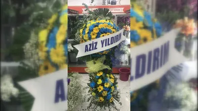 Ünlü iş insanları, siyasiler... Hepsinin adına çelenk yollamış!