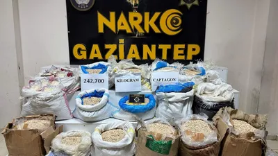 MİT ve Emniyet'in ortak operasyonunda çuvallar dolusu uyuşturucu yakalandı