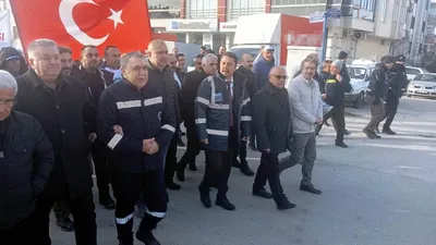 Onlarca termik santral işçisi Ankara'da yürüyor!