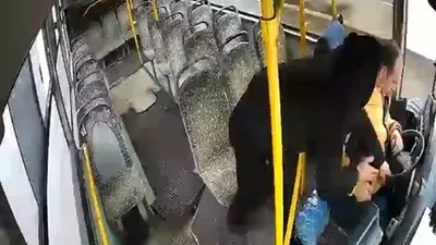 Özel Halk Otobüsü'nde korku dolu anlar: Şoför seyir halindeyken bayıldı