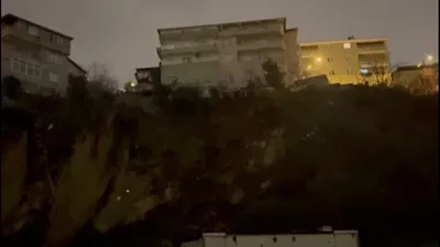 İstanbul Üsküdar'da korku dolu gece: 2 bina boşaltıldı