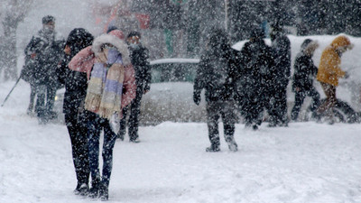 İstanbul'un kar hasreti bitiyor: Lapa lapa kar yağacak, megakente çığ düşecek!