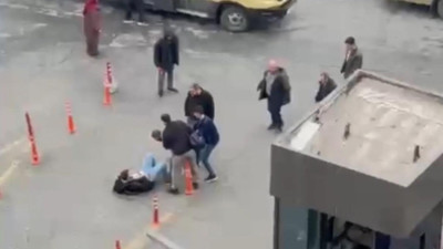 İstanbul'da 25 TL'lik minibüsçü dehşeti saniye saniye kamerada!