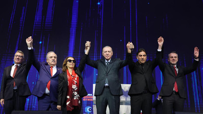 İYİ Parti ve Gelecek Partisi'nden AK Parti'ye 3 transfer
