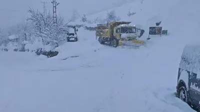 Bir ilimizin üstüne çığ düştü: Kar kalınlığı 2 metreye ulaştı
