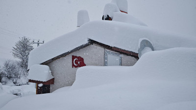 Aralıksız yağan kar bir şehrimizi Kutuplara çevirdi!