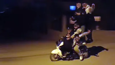 Trafikte onları gören dönüp dönüp tekrar baktı!