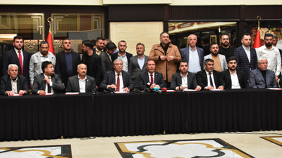 2 ilçe belediye başkanı partisinden istifa etti