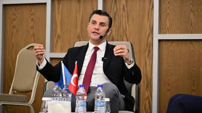 Manisa Büyükşehir Belediye Başkanı Ferdi Zeyrek: ''Şehrin sorunları için gelin kol kola girelim''