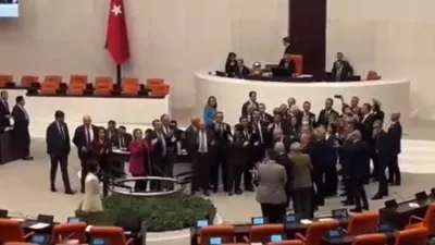 İmamoğlu'nun diplomasının iptal edilmesi sonrası Meclis karıştı