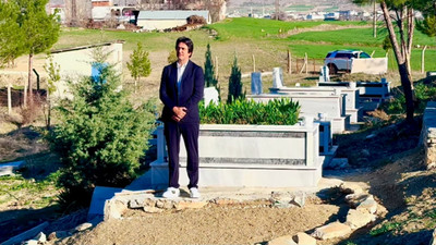İki annesini de kaybeden Mahsun Kırmızıgül artık o şarkıyı söylemeyecek!