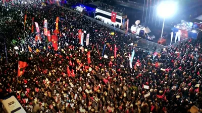 Özel ''Bu faşizme karşı meydan okuma eylemi'' deyip boykot listesi açıkladı