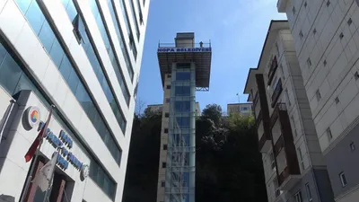Bu dev asansör sayesinde 2 mahalleyi birbirine bağladılar