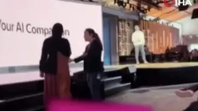 Microsoft, İsrail'i protesto eden yazılım mühendisi kovdu!