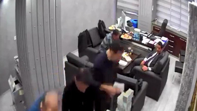 CHP'nin ''para sayma'' davası ertelendi