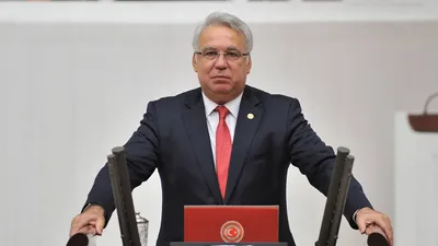 Eski AK Partili milletvekili eylem başlattı