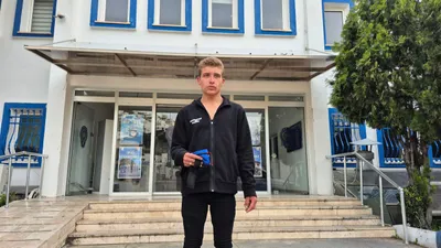 Kağıt toplayıcısı genç çöpte bulduğu serveti polise teslim etti