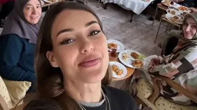 Dilan Çiçek Deniz'den anneanne evinde altın günü hatırası