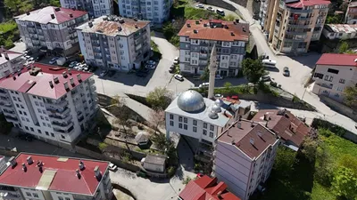Türkiye'nin ''ayaklı camisi'' garip ve emsalsiz mimarisiyle herkesi şaşırtıyor