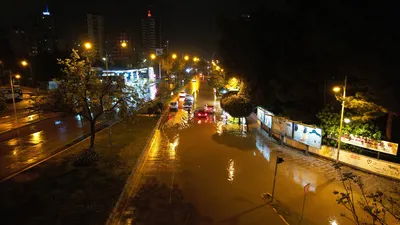 Fazla sıcak diye güneşe ateş edenlerin memleketi sular altında