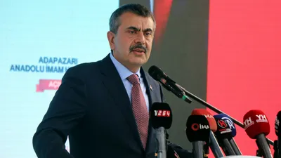 Milli Eğitim Bakanı Tekin'den olay olacak ''başörtü'' çıkışı