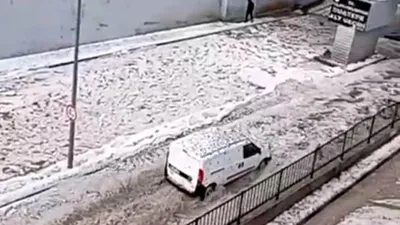 Ankara'yı dolu ve sağanak vurdu
