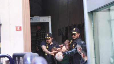 Özgür Özel'e saldıran zanlı böyle götürüldü