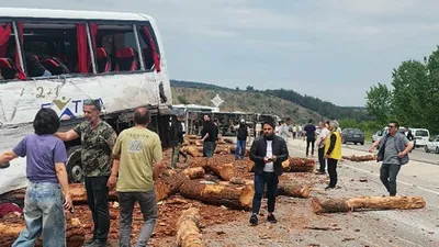Çanakkale'de feci kaza: Çok sayıda ölü ve yaralı var