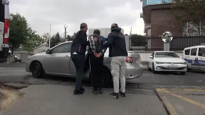İstanbul'da İsrail Konsolosluğu önünde silahlı, kılıçlı saldırgan alarmı!