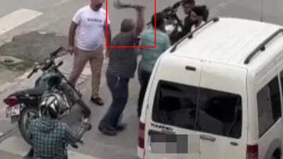Trafikteki tartışmada eli kamalı trafik teröristi ortalığı birbirine kattı!