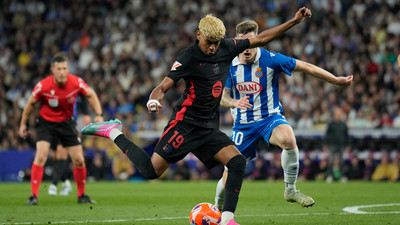 Espayol'u yıkıp geçen Barcelona şampiyonluğunu ilan etti!