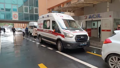 Onlarca öğrenci okul kantinindeki tavuk dönerden zehirlendi