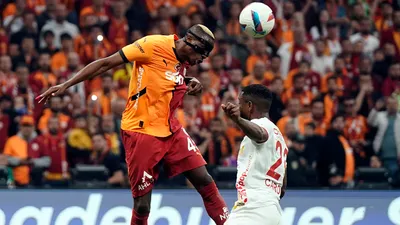 Transferi yılan hikayesine dönen Osimhen'in yeni takımını duyurdular