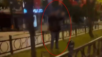 Türk bayrağına hain saldırı girişimi kamerada