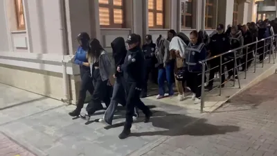 10 masaj salonuna fuhuş operasyonu: 74 kadın kurtarıldı