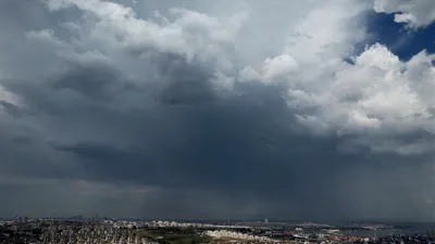 İstanbul'da gündüz geceye döndü