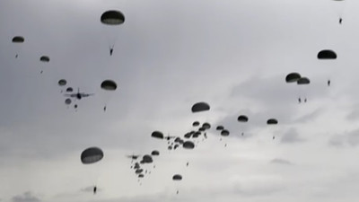 Türk komandosu gökyüzünde şov yaptı! Onlar Türkiye'nin en seçkin askeri birliği...