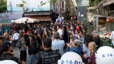 Taksim'de Gezi'nin yıl dönümünde polis müdahalesi