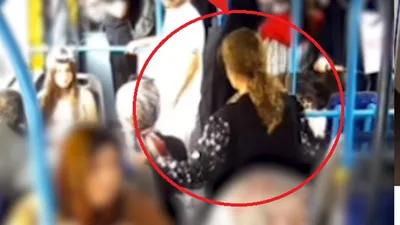 Özel Halk Otobüsü'nde ''ben buldum benimdir'' hırsızlığı kameraya böyle yansıdı
