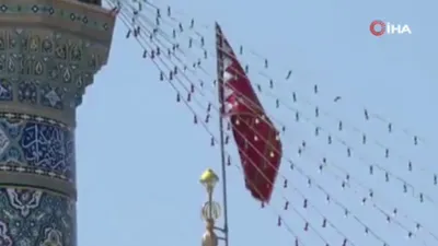 İran'da cami kubbesine intikam bayrağı çekildi