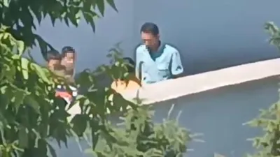 Okul bahçesinde skandal görüntü! Vatandaş kamerasına yakalandı