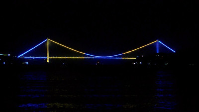 İstanbul Boğazı'ndaki köprüler, Fenerbahçe için ışıklandırıldı