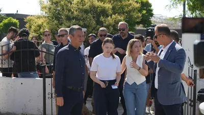 Özgür Özel bugün de Nehir'i yalnız bırakmadı