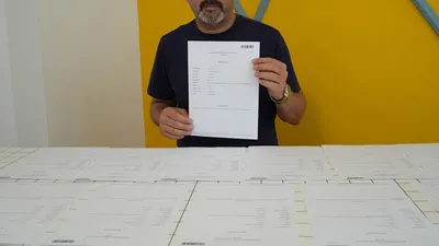 48 yaşında 13 üniversite bitirdi; şimdi de dünya rekoru için 3 üniversite daha okuyor!