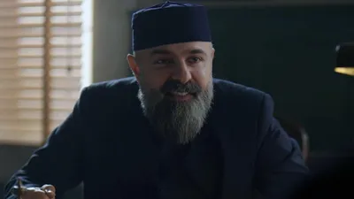 Kızıl Goncalar'ın Sadi'si Erkan Avcı yeni imajıyla şaşırttı