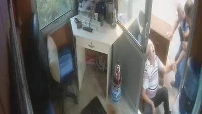 Kalp krizi geçiren arkadaşına müdahale ederken kalp krizi geçirdi
