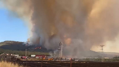 İzmir'de 22 saat süren dev yangından geriye kalan kül dağları böyle görüntülendi