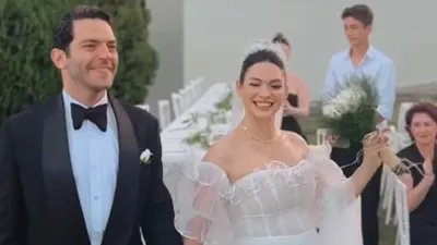 Güzel oyuncu büyük sürprizi nikahında açıkladı: ''Hamileyim!''